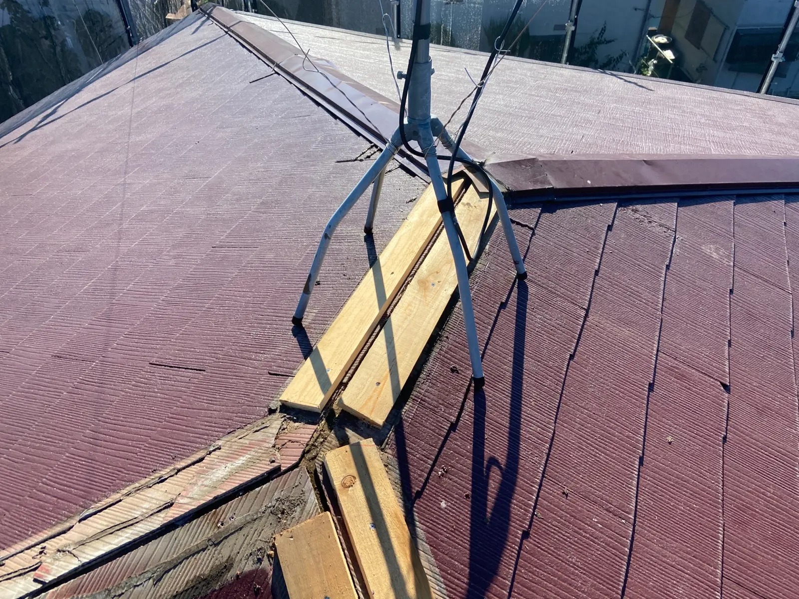 屋根板金の種類と劣化症状別修理方法を解説！