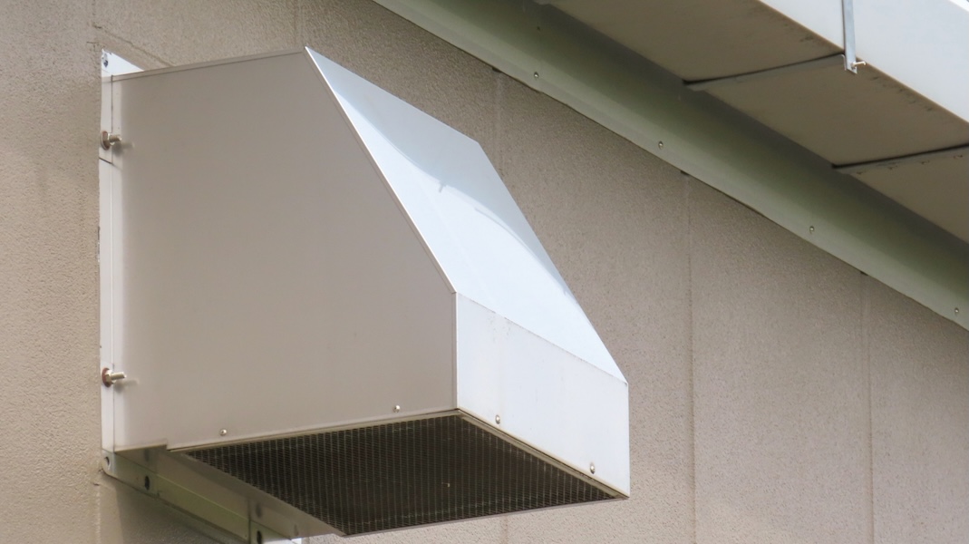 外壁塗装のポイント｜鉄部塗装の流れとポイントを解説！