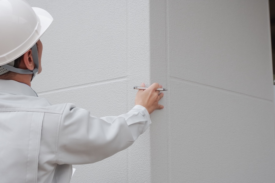 外壁が色褪せてしまう原因と長持ちさせるためのポイント