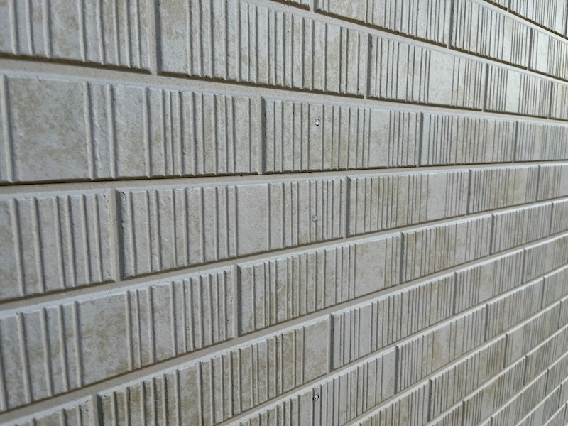 外壁が色褪せてしまう原因と長持ちさせるためのポイント