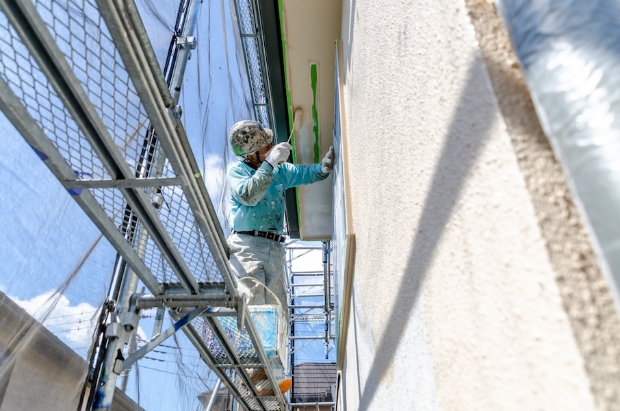 外壁塗装と屋根塗装は同時にやらないとダメ？塗装を一緒におすすめする理由